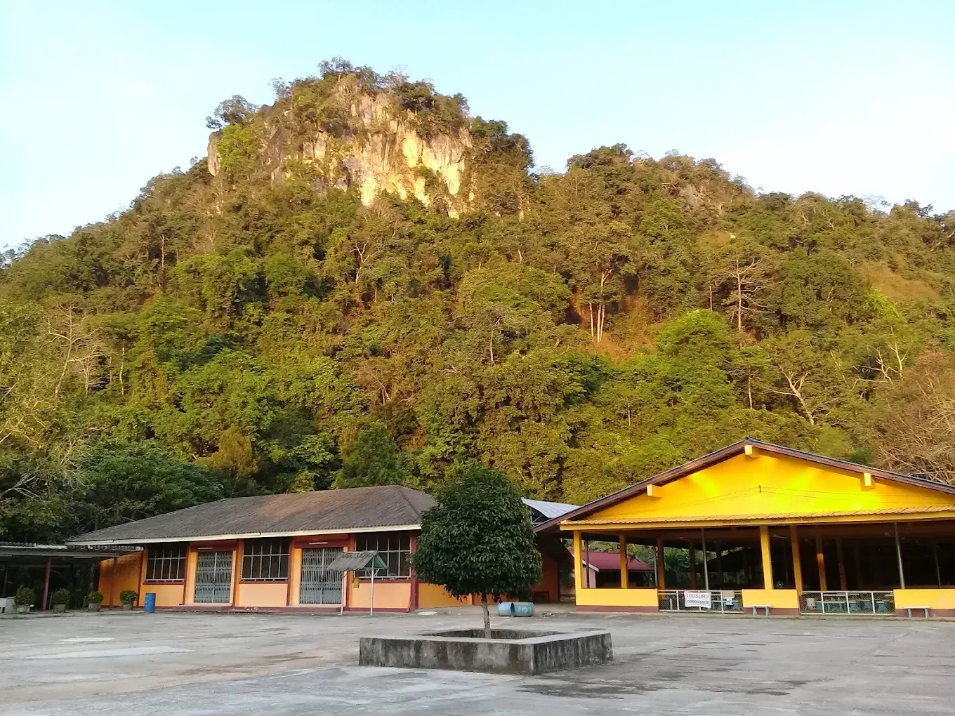 วัดภูเขาลำทัง