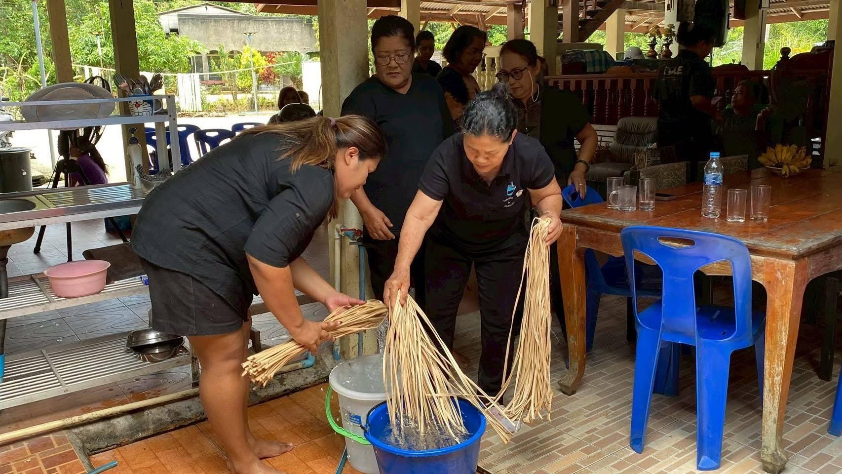 นวัตกรรม "กล้วยสร้างอาชีพ พลิกวิถีชุมชนด้วยเศรษฐกิจพอเพียง"