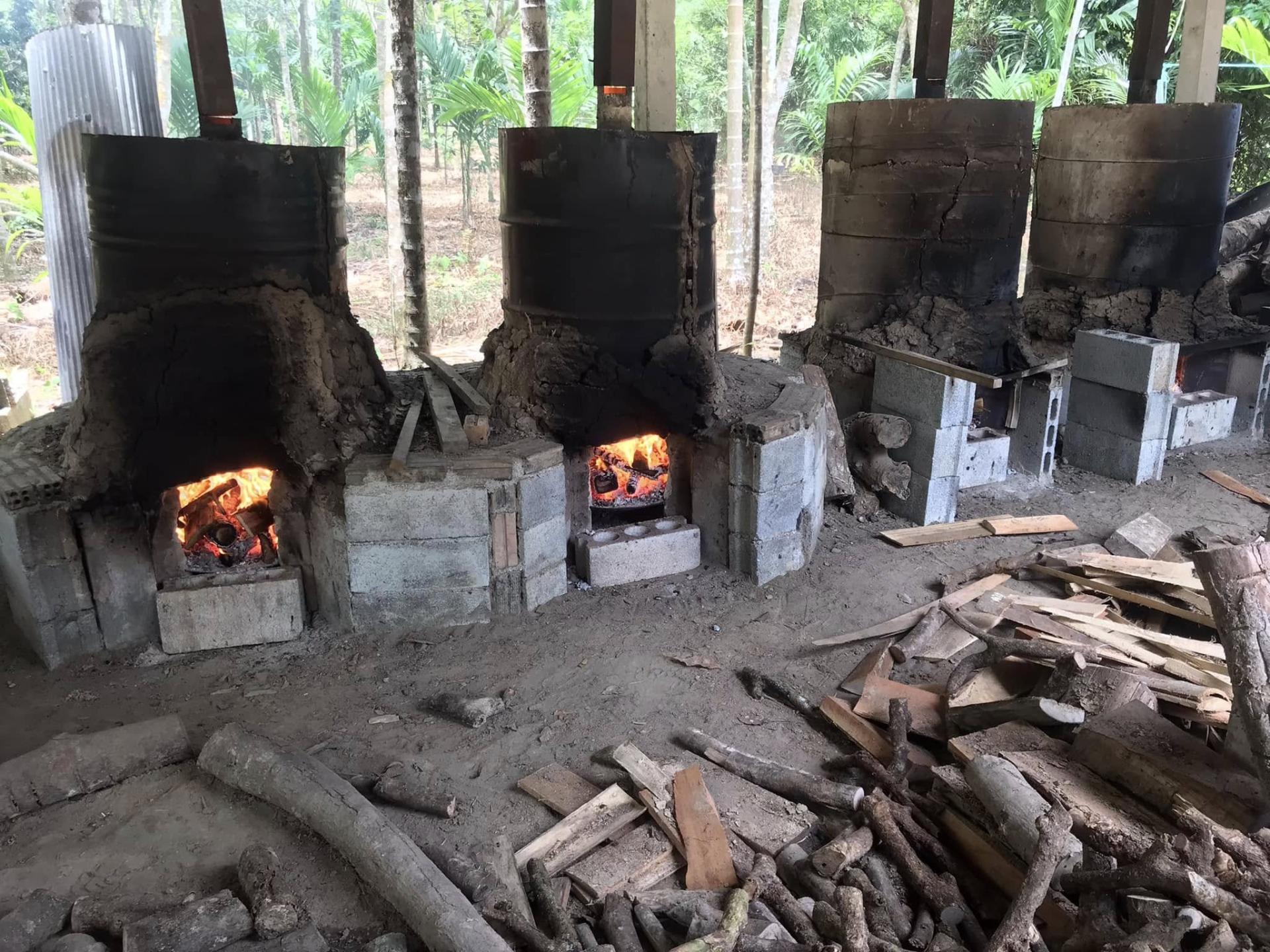 เตาถ่านตะวัน พรหมคีรี