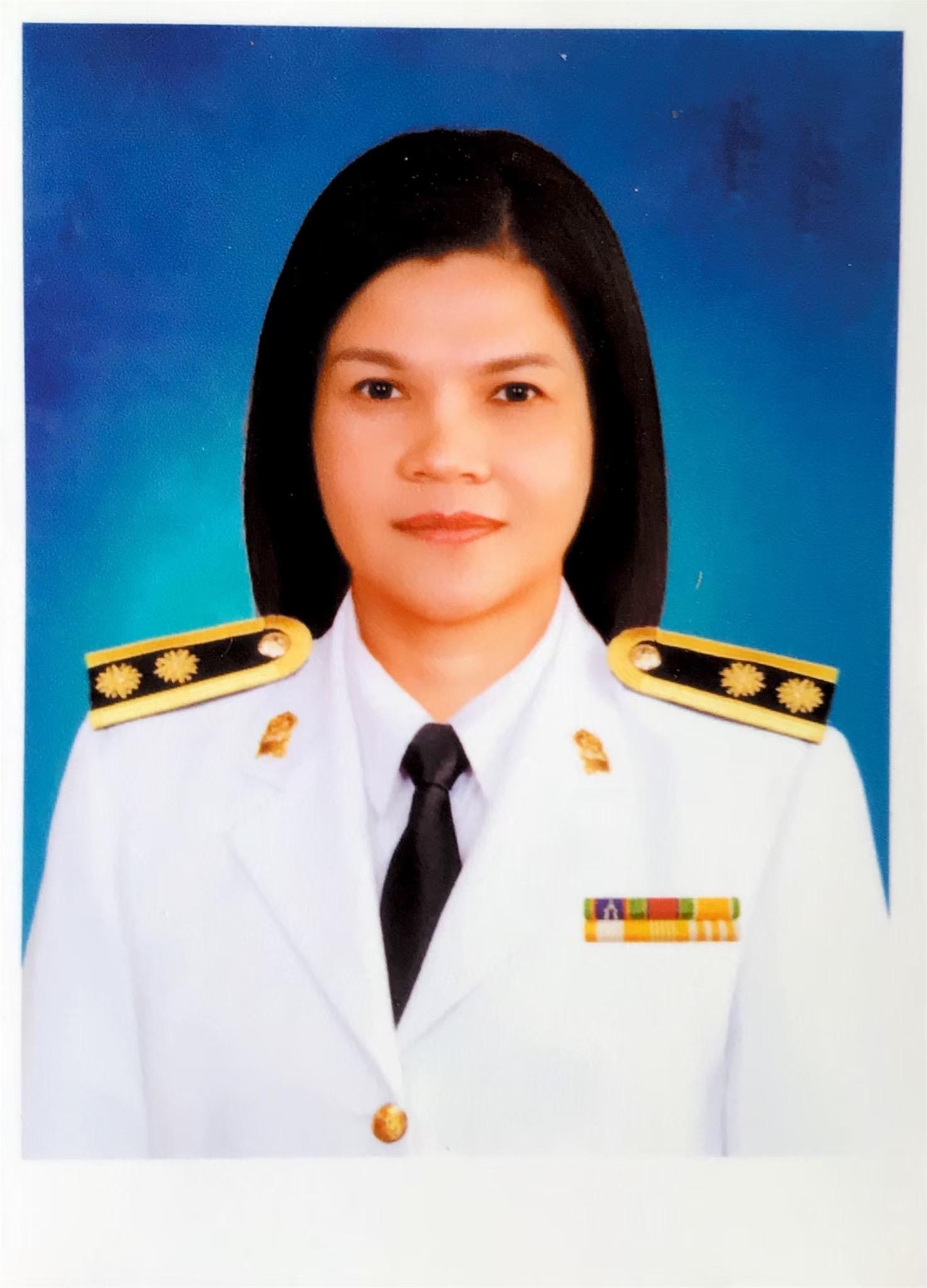 นางมณศริญ บุญมี