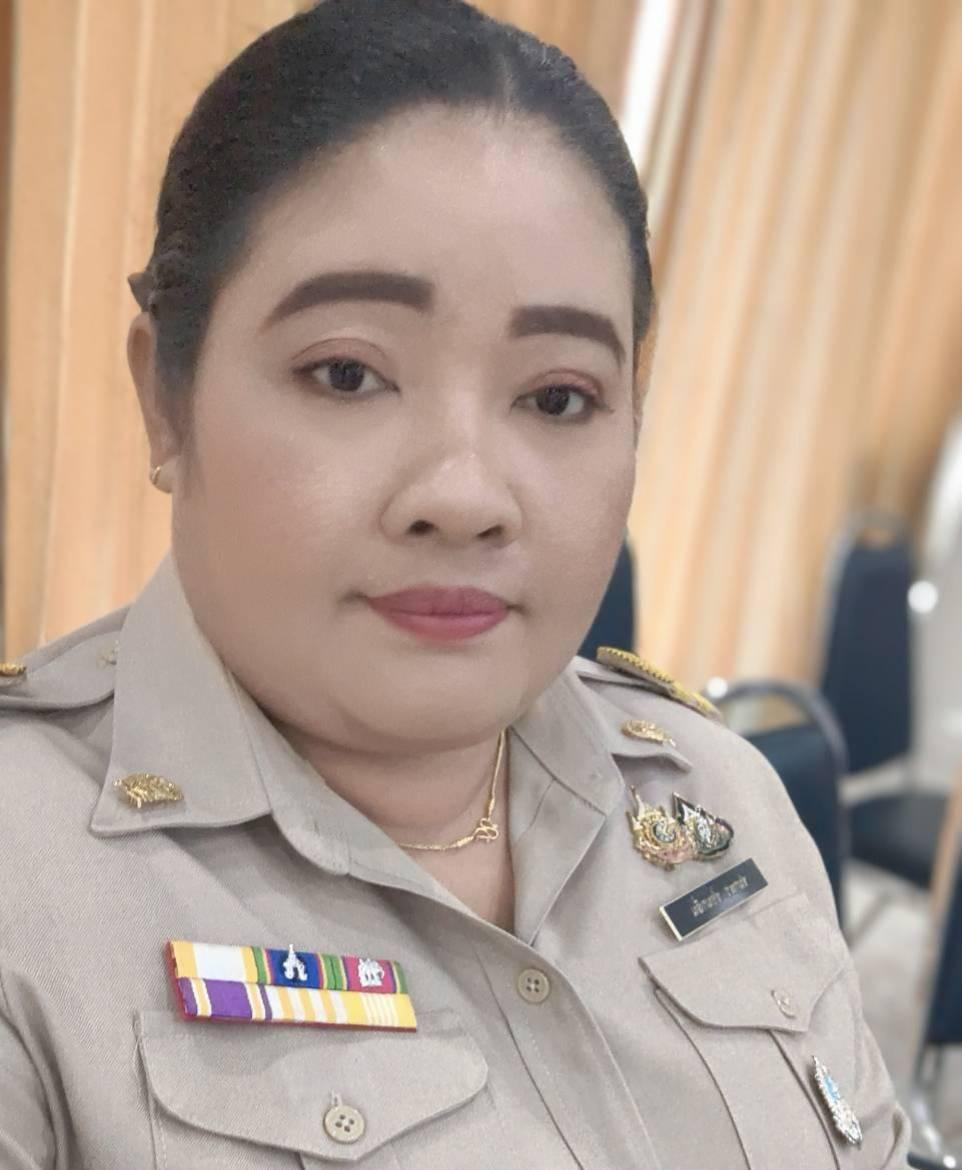 นางสาวชนกพร  ซ่อนกลิ่น