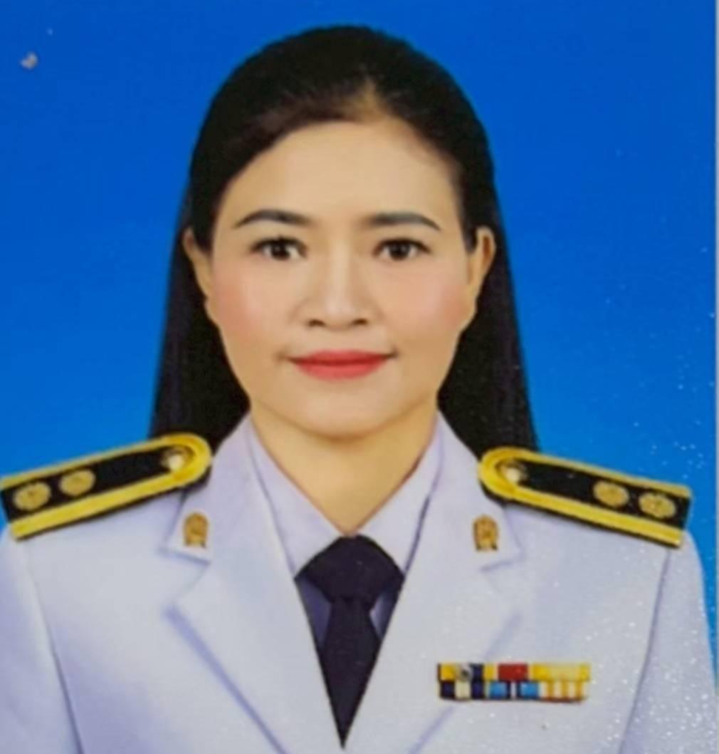 นางเกศชาฎา  หนูเล็ก
