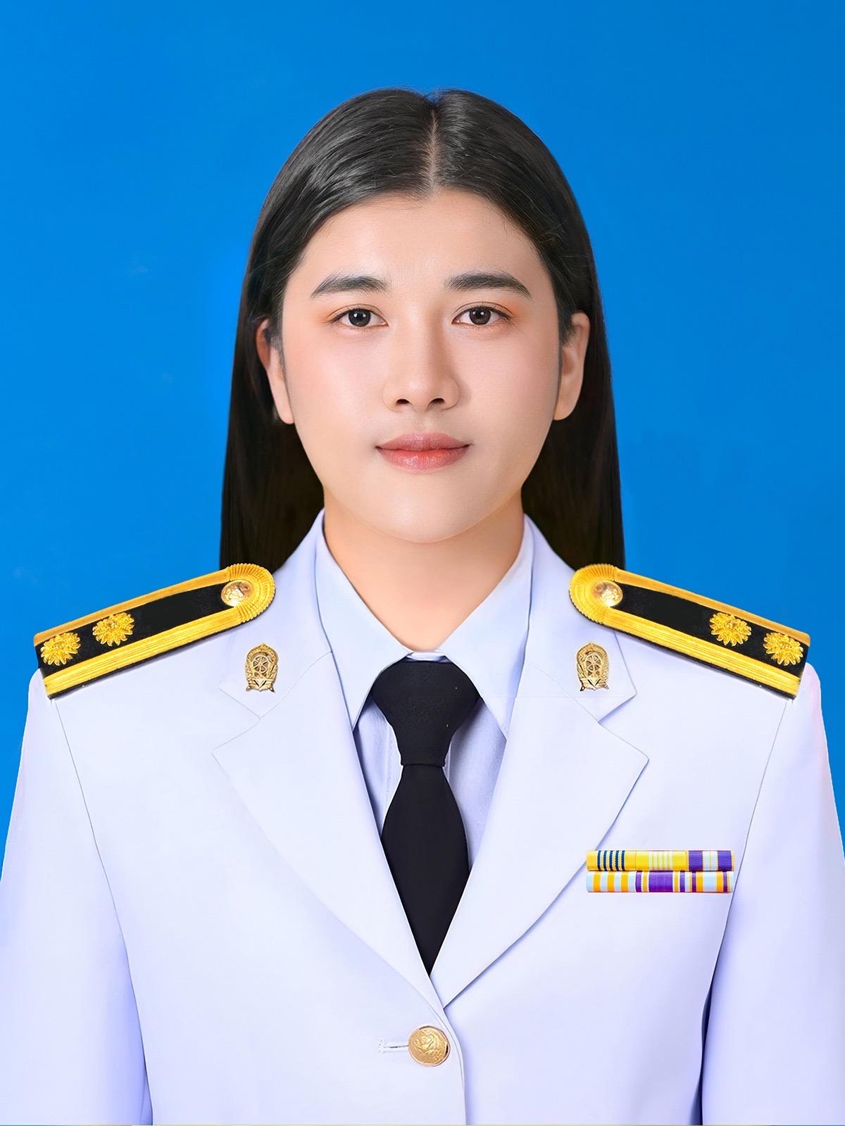 นางสาวธมนวรรณ ขอสวัสดิ์